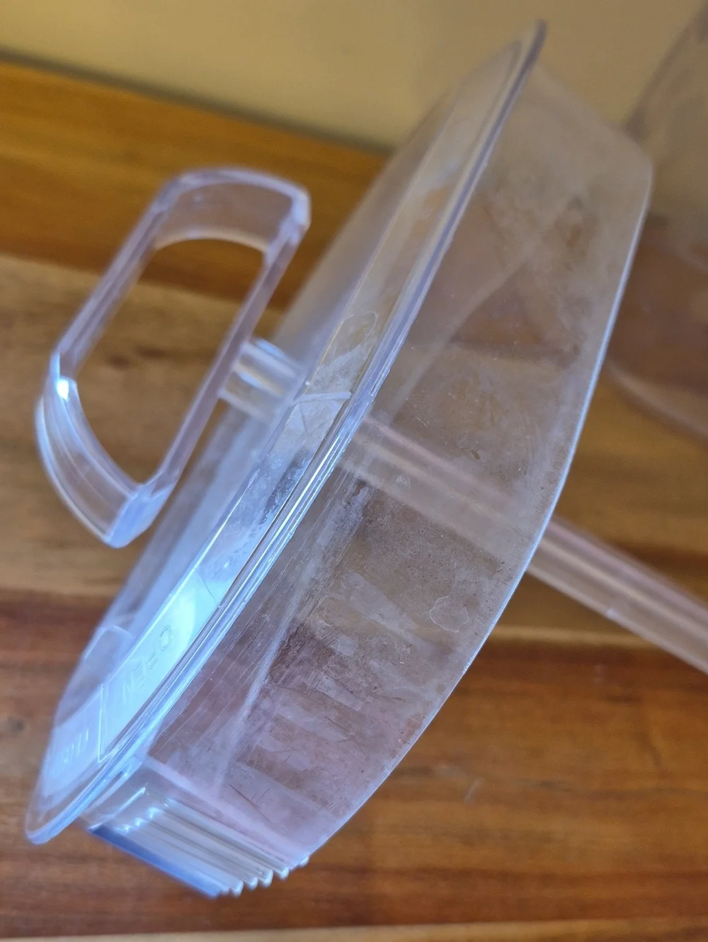 Pampered Chef 1 Gallon Quick Stir Polka Dot Pitcher
